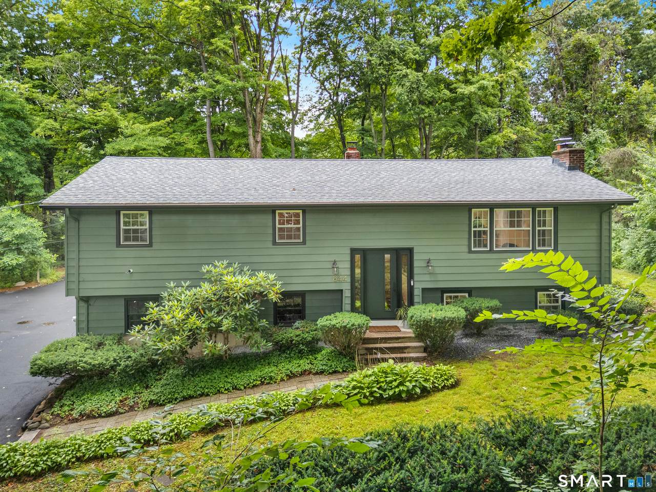 844 Middletown Avenue - Photo 1