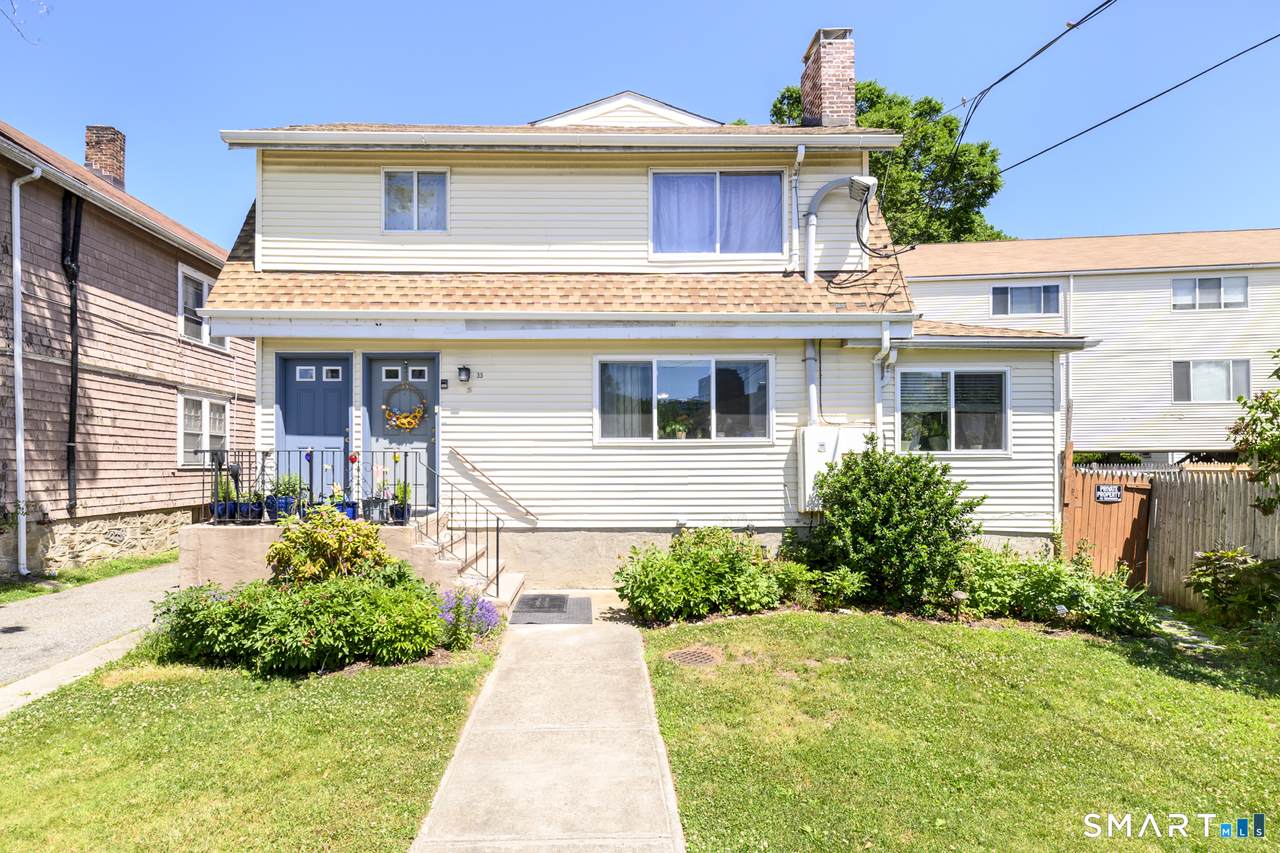 2 Washington Court - Photo 1