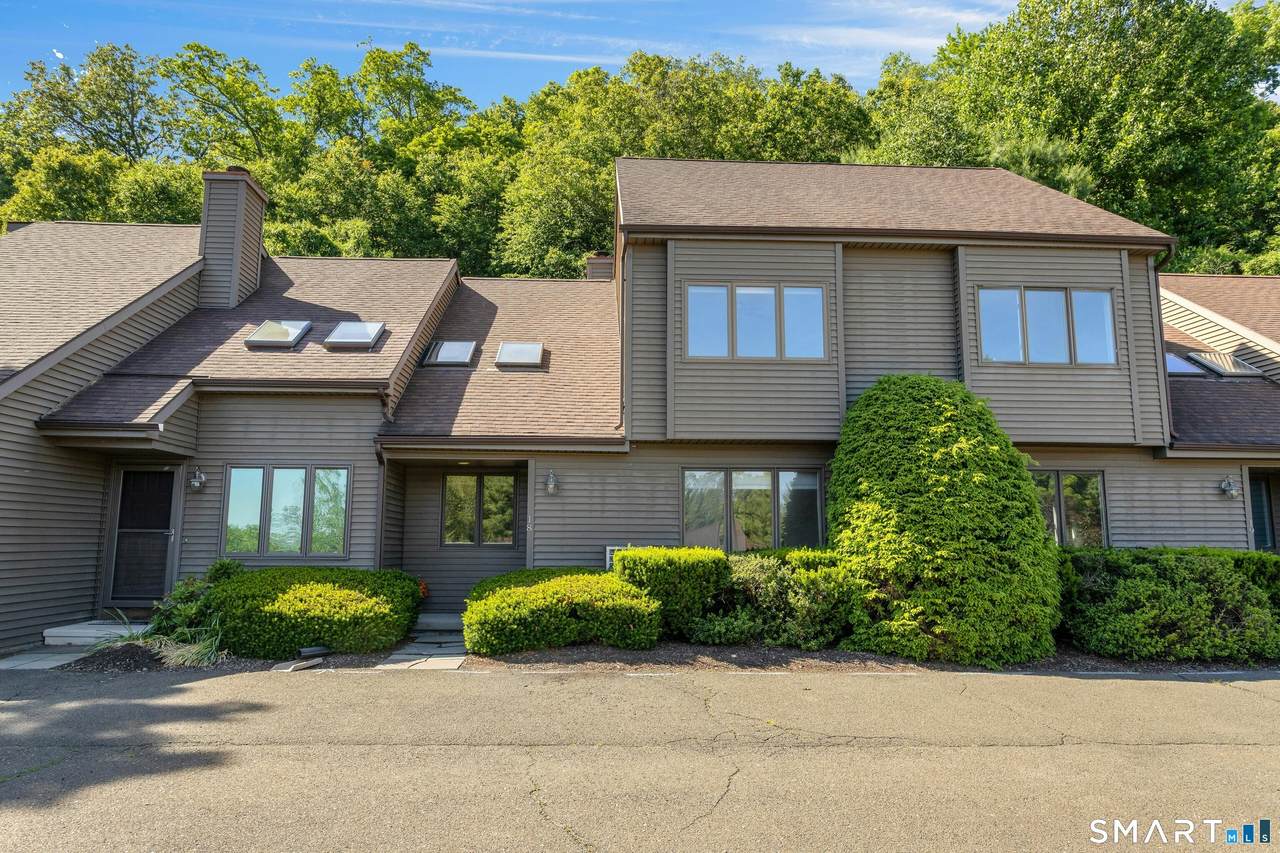 18 Twin Oaks - Photo 1