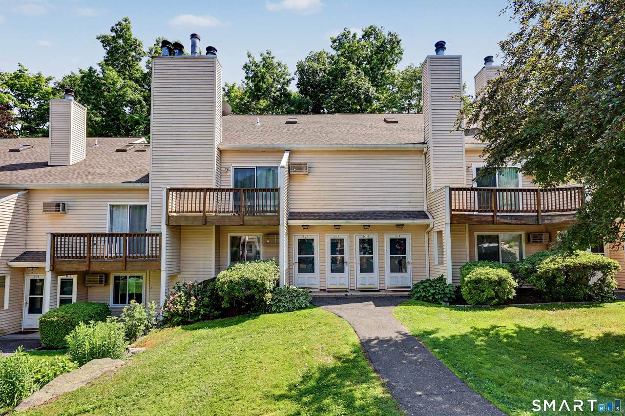 8 Rose Lane - Photo 1