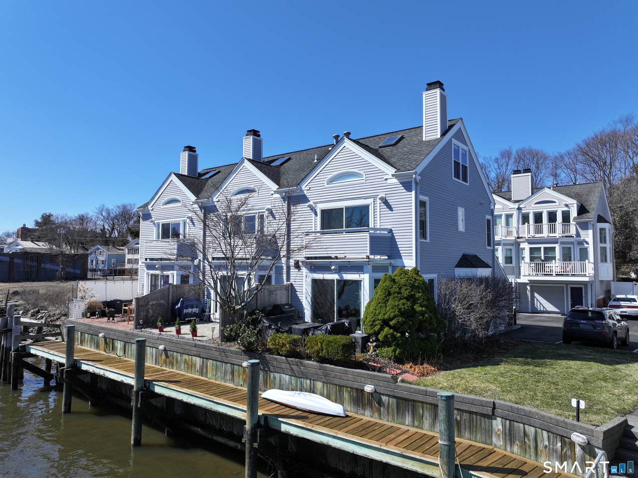 225 Front Street - Photo 1