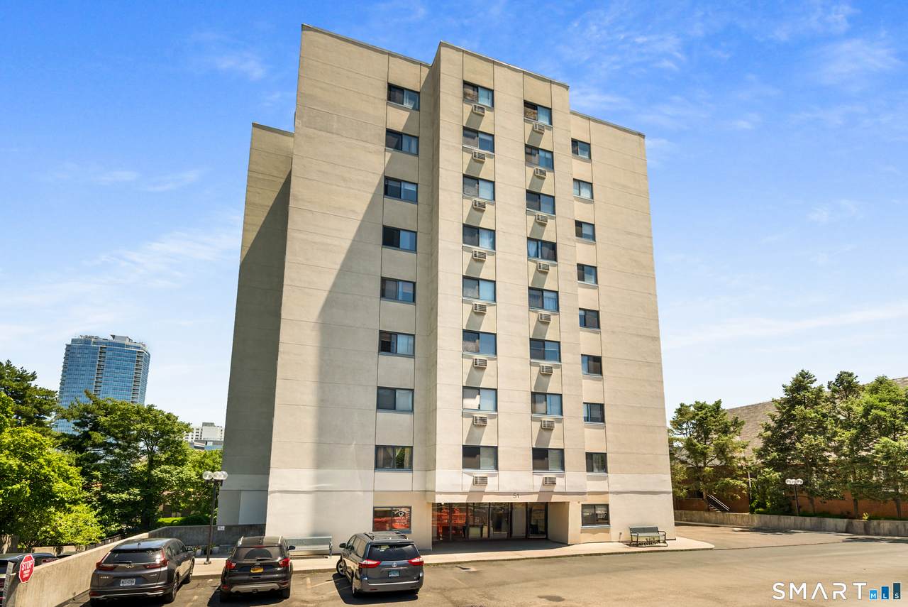 51 Schuyler Avenue - Photo 1