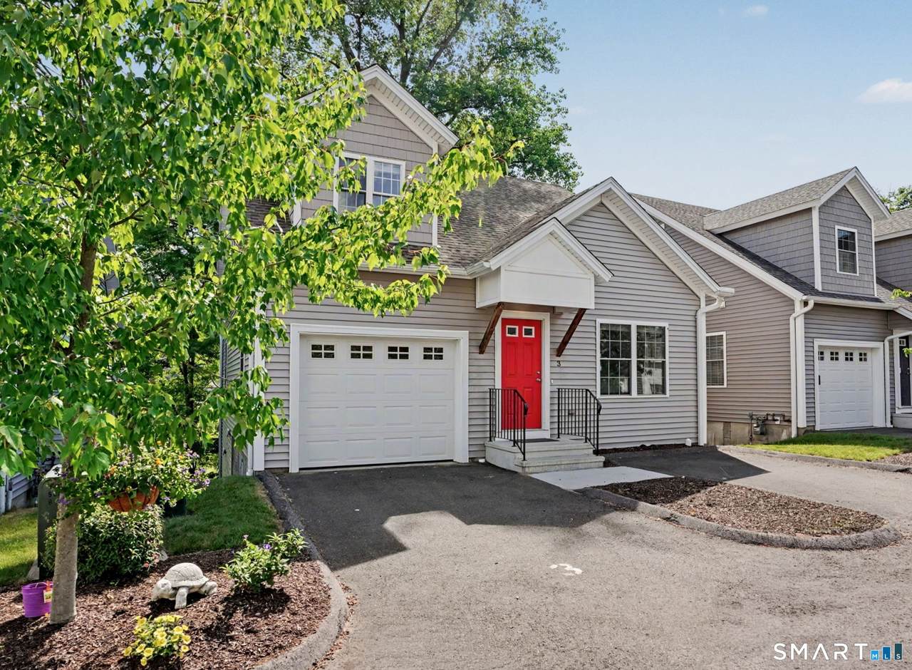 42 Chestnut Street - Photo 1