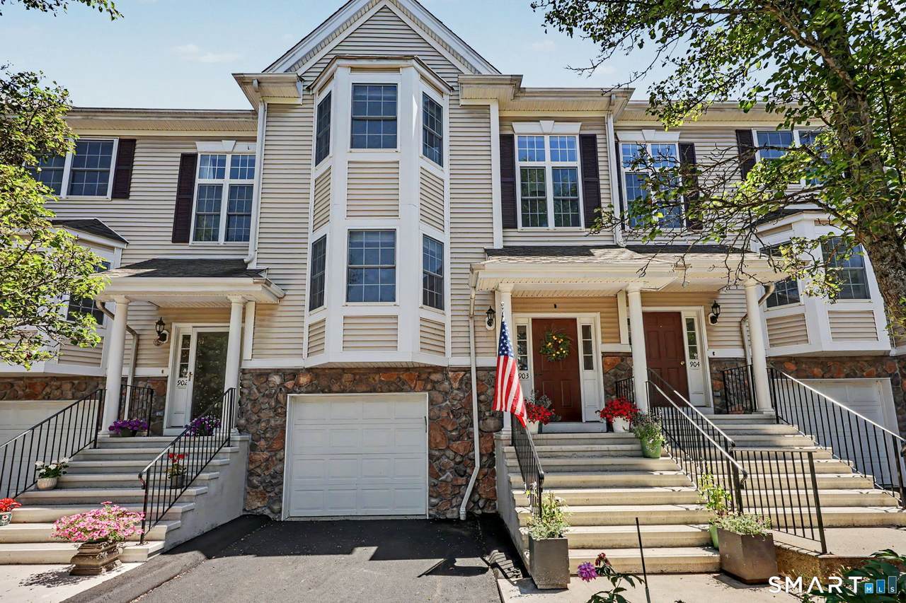 903 Larson Drive - Photo 1
