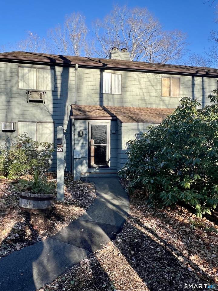207 Ledge Drive - Photo 1
