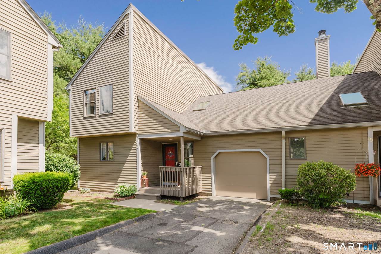 20 Elm Meadows - Photo 1
