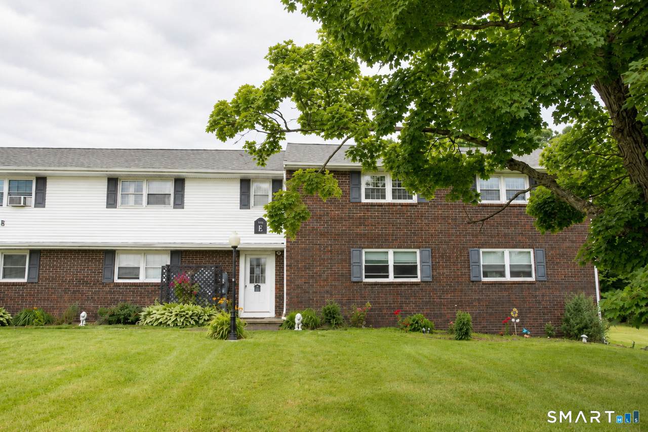 245 Cherry Avenue - Photo 1