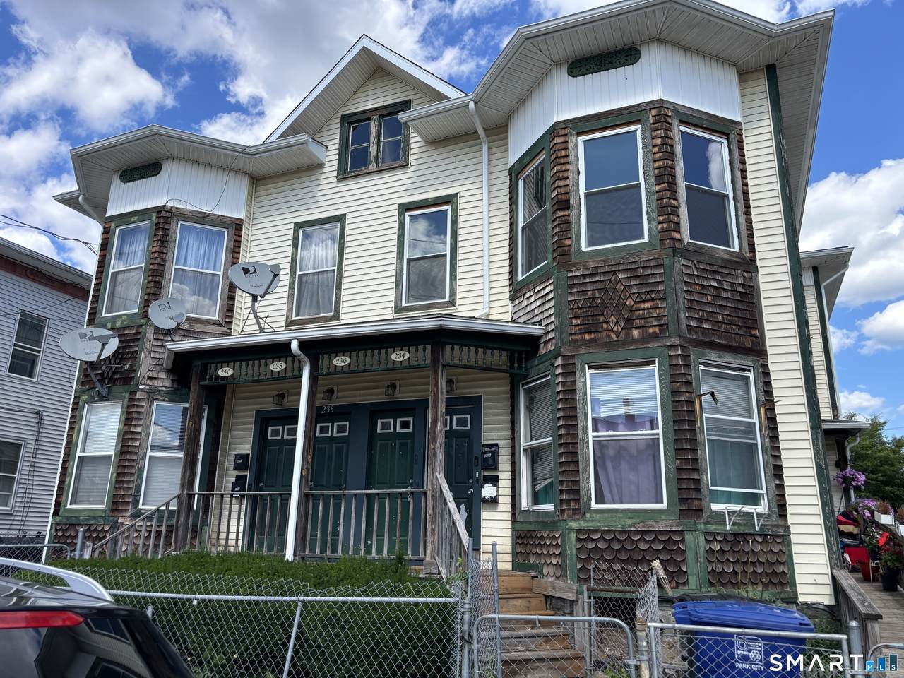 236 Brooks Street - Photo 1