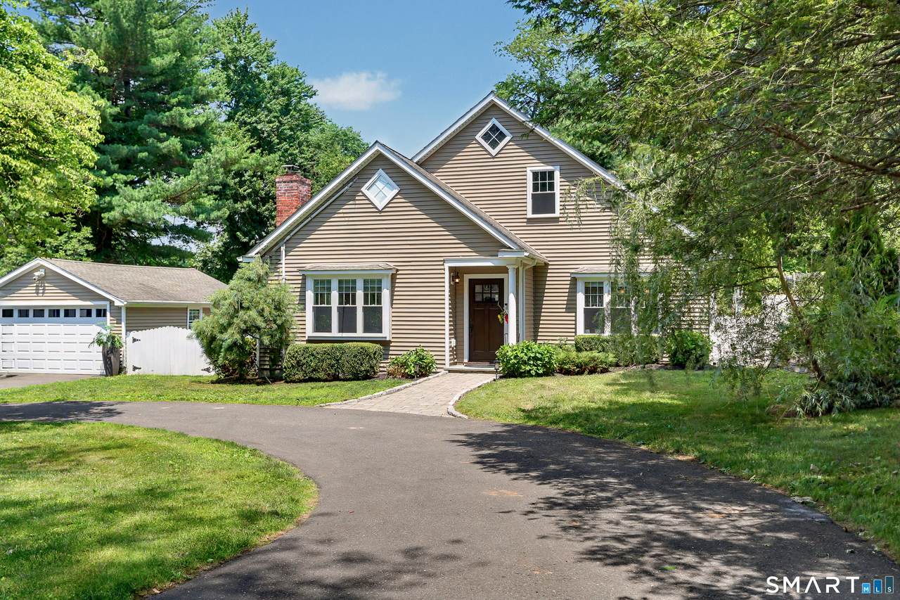 12 Cottage Place - Photo 1