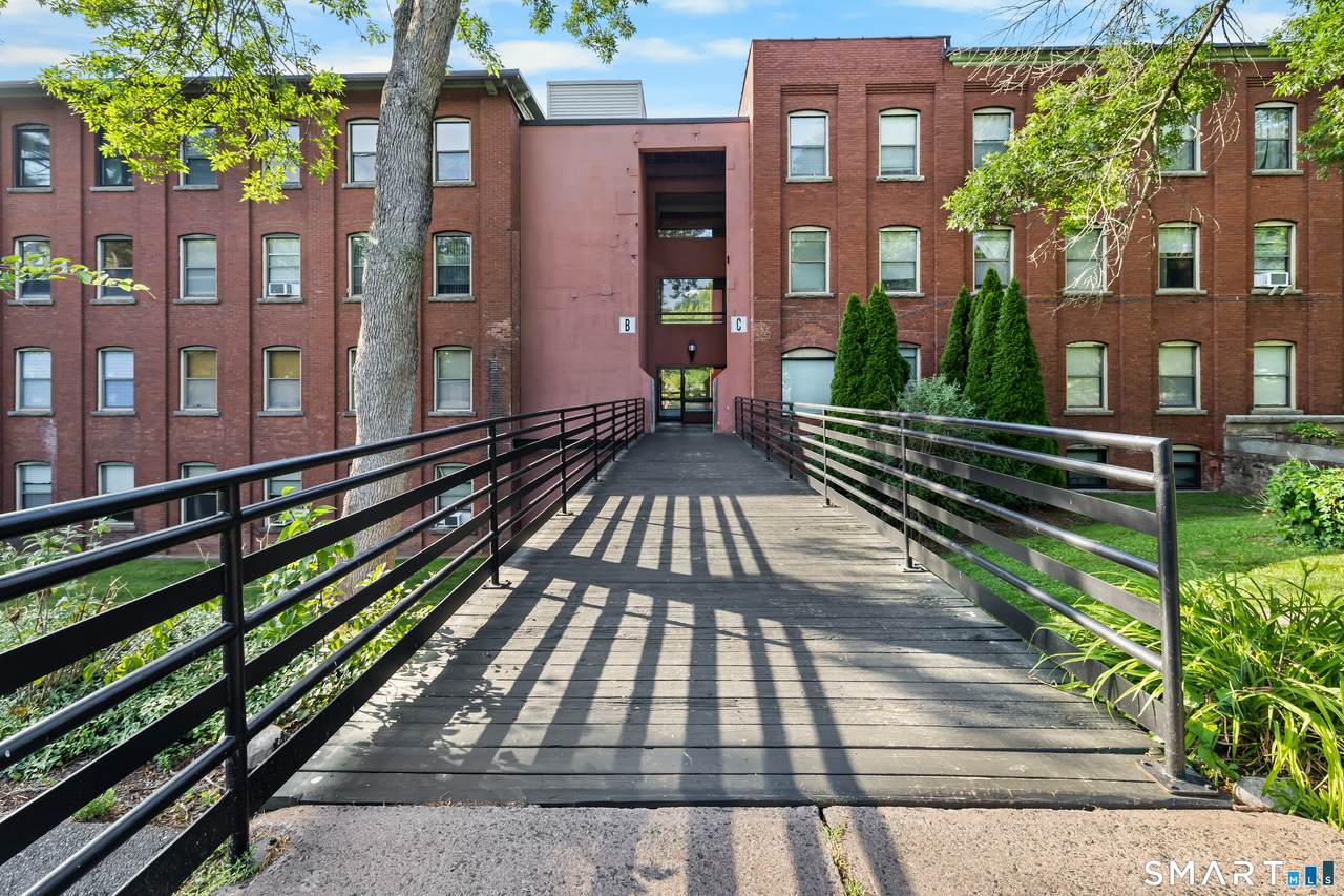 222 Williams Street - Photo 1