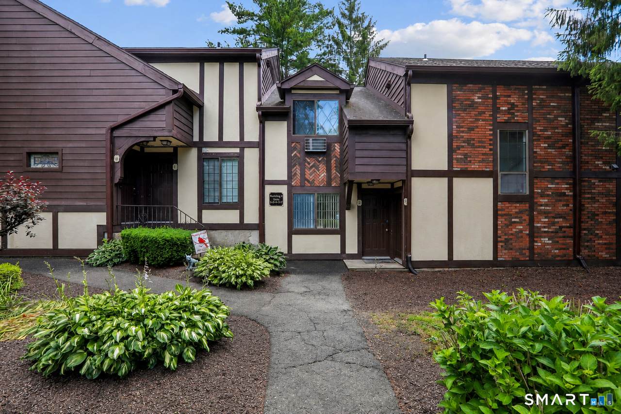 2 Tara Drive - Photo 1
