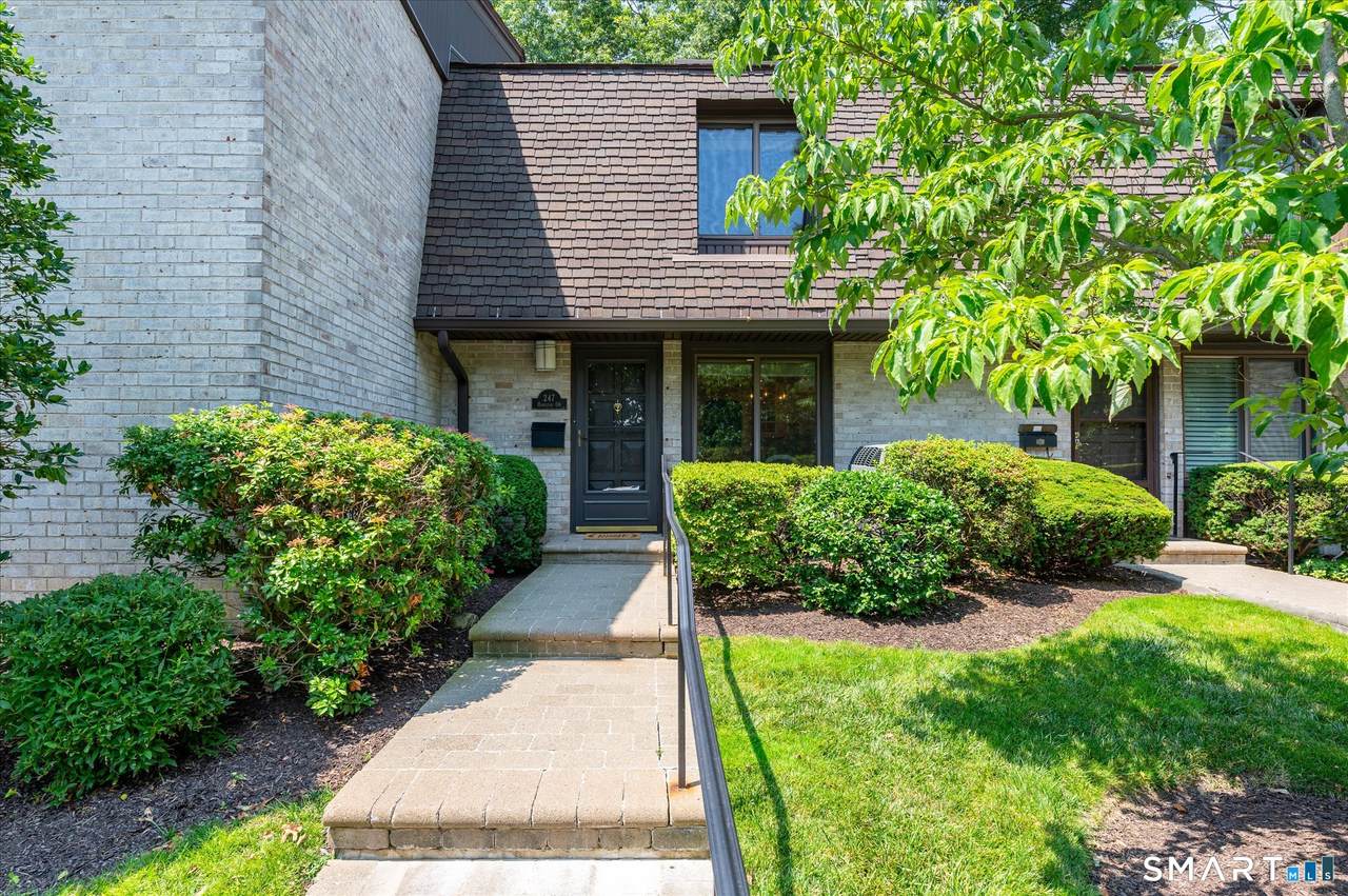 247 Hamilton Avenue - Photo 1