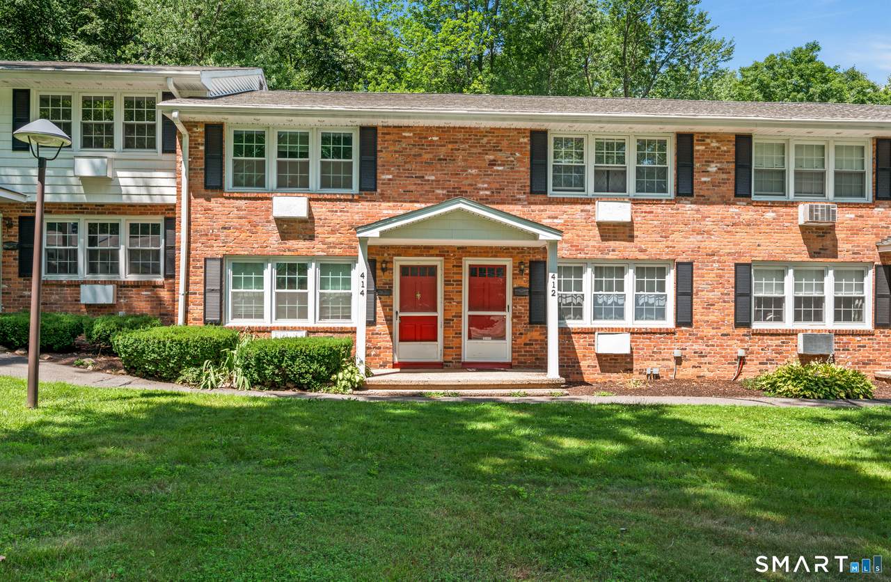 414 Robin Court - Photo 1