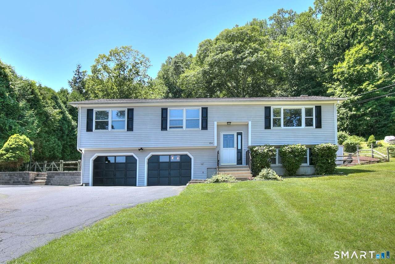 954 Howe Avenue - Photo 1