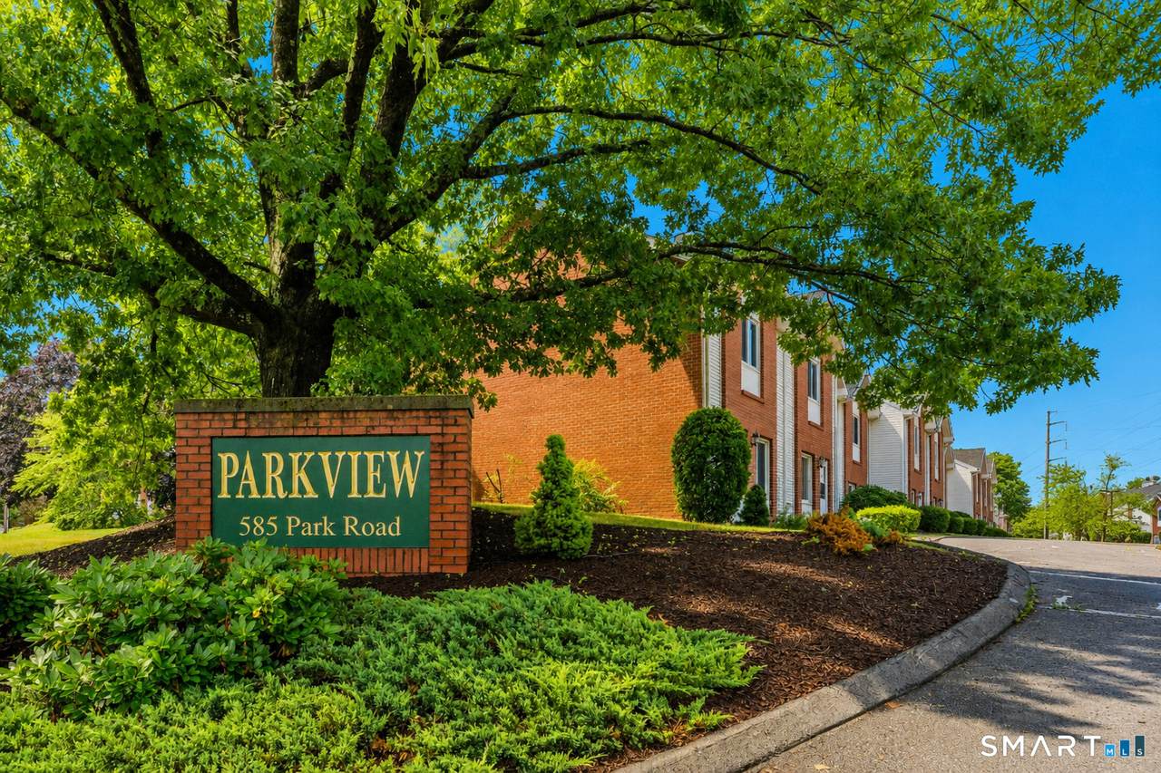 585 Park Road - Photo 1