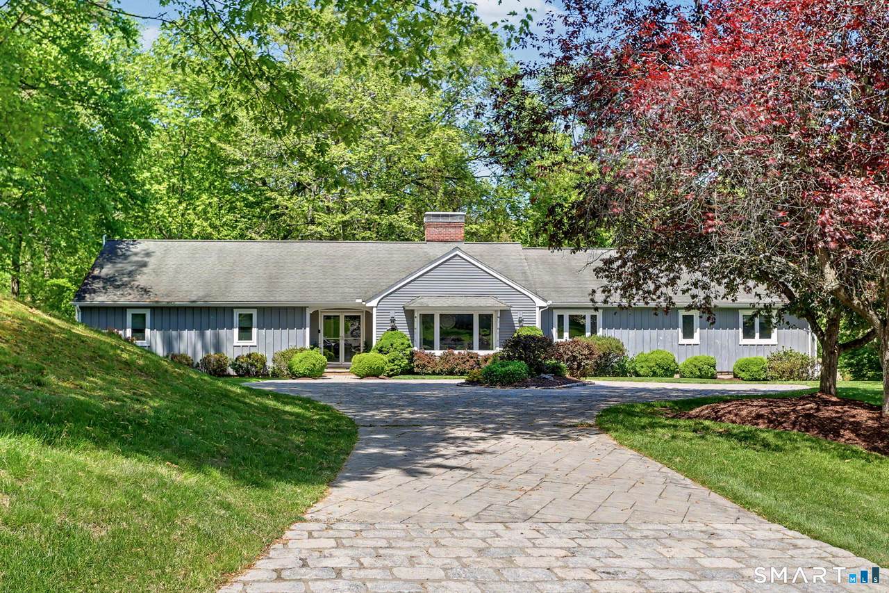 255 Tanglewood Circle - Photo 1