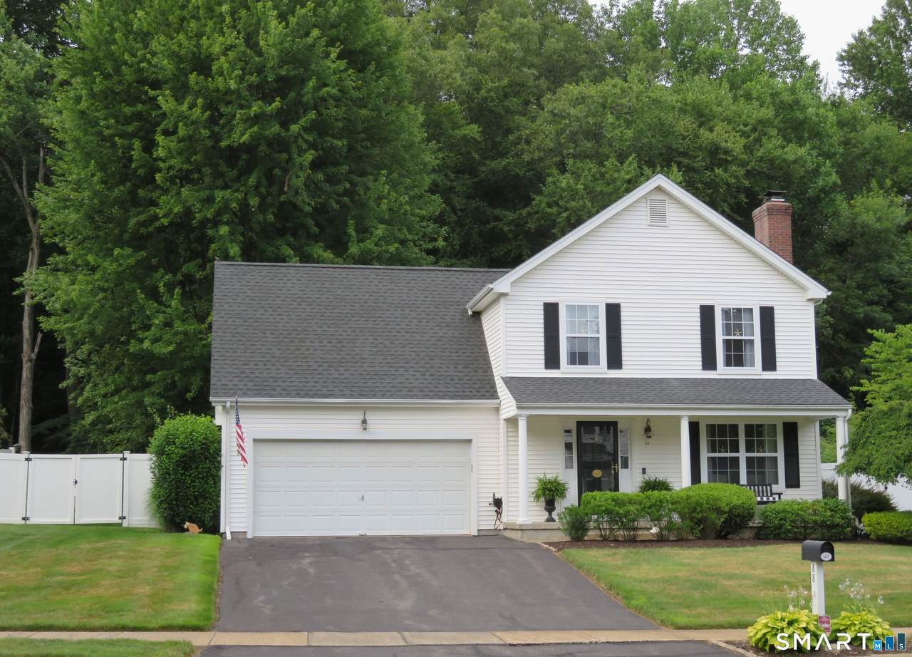 88 Dundee Drive - Photo 1