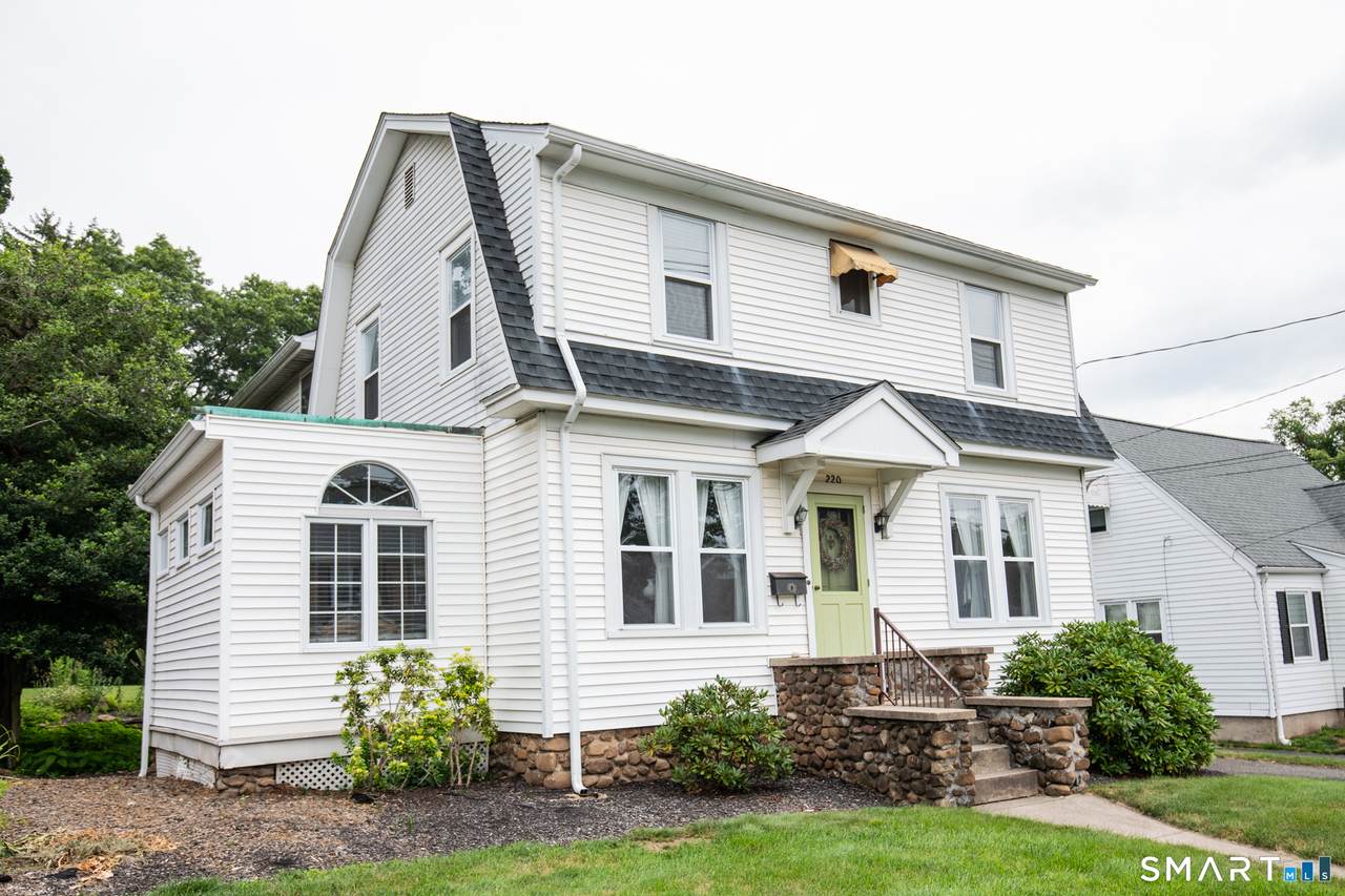 220 High Street - Photo 1