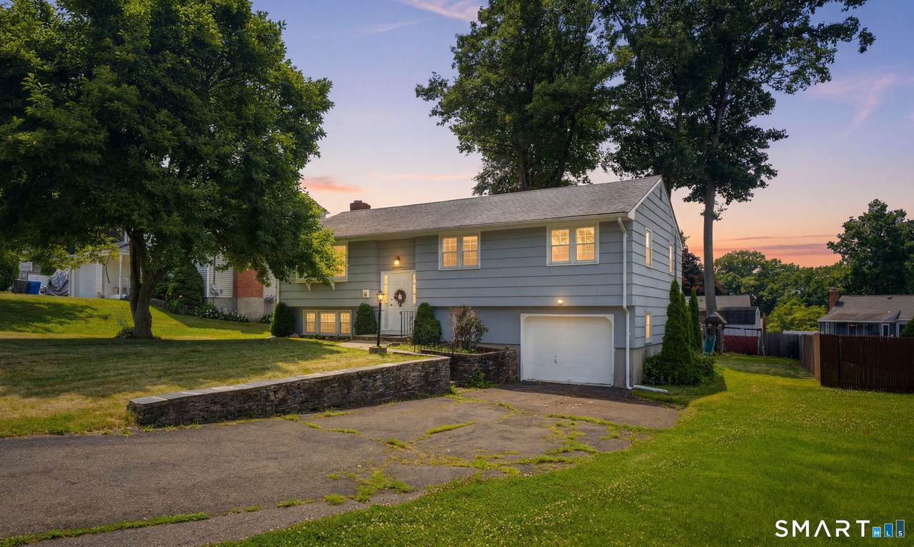 77 Clarendon Terrace - Photo 1