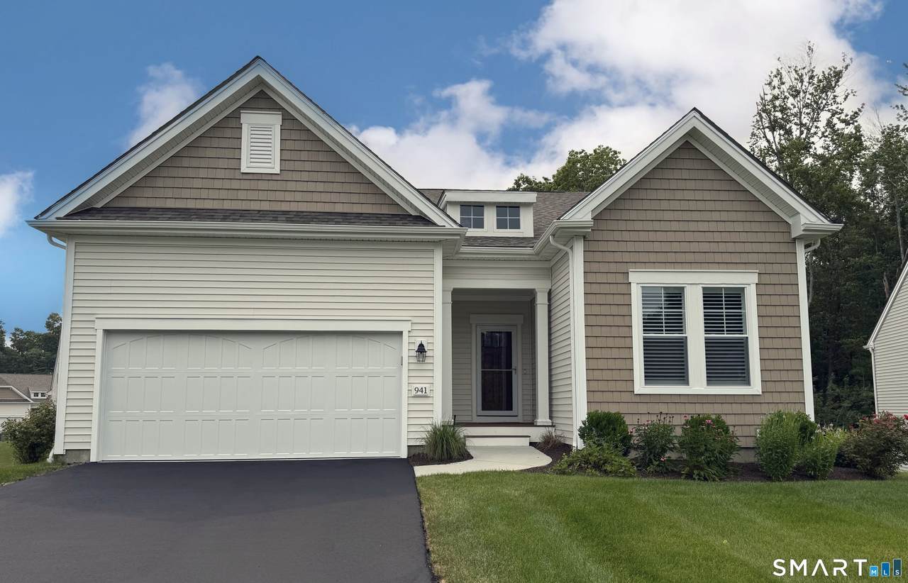 941 Mackenzie Lane - Photo 1