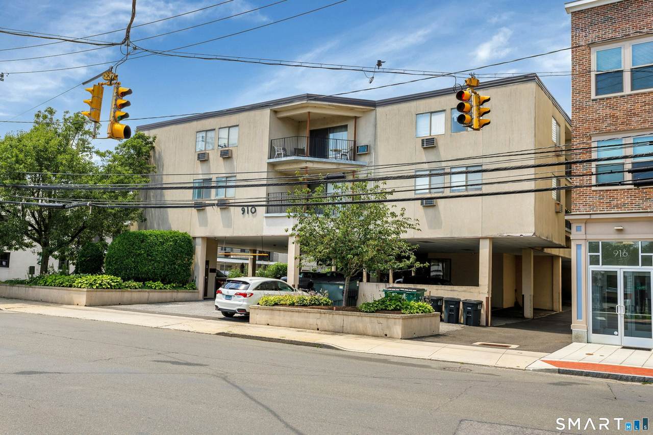 910 Hope Street - Photo 1