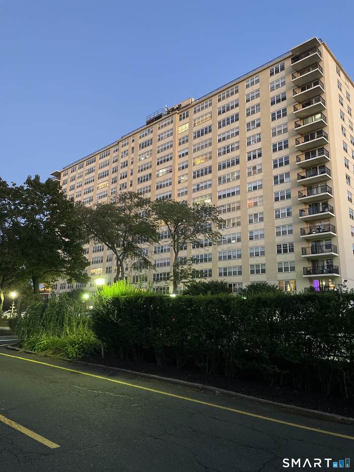 2625 Park Avenue - Photo 1