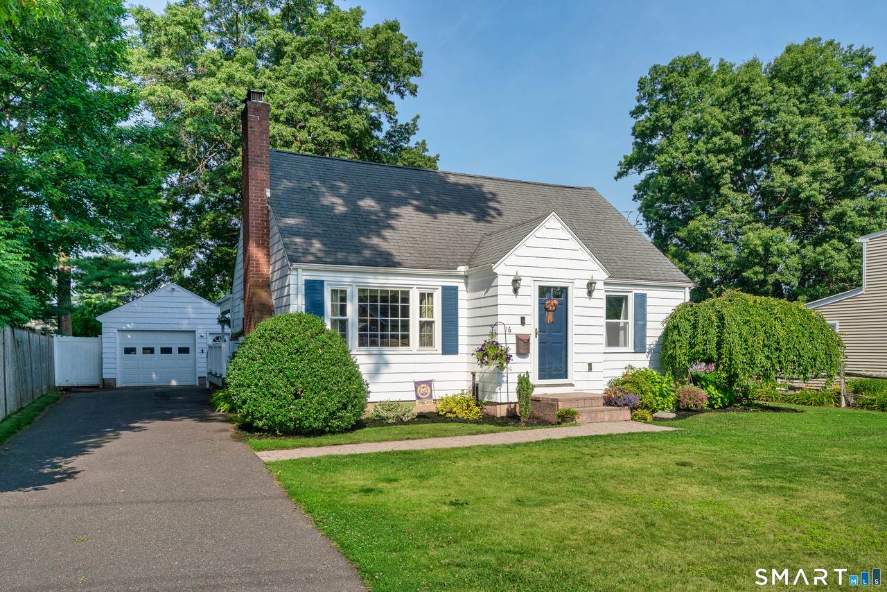 16 Raymond Place - Photo 1
