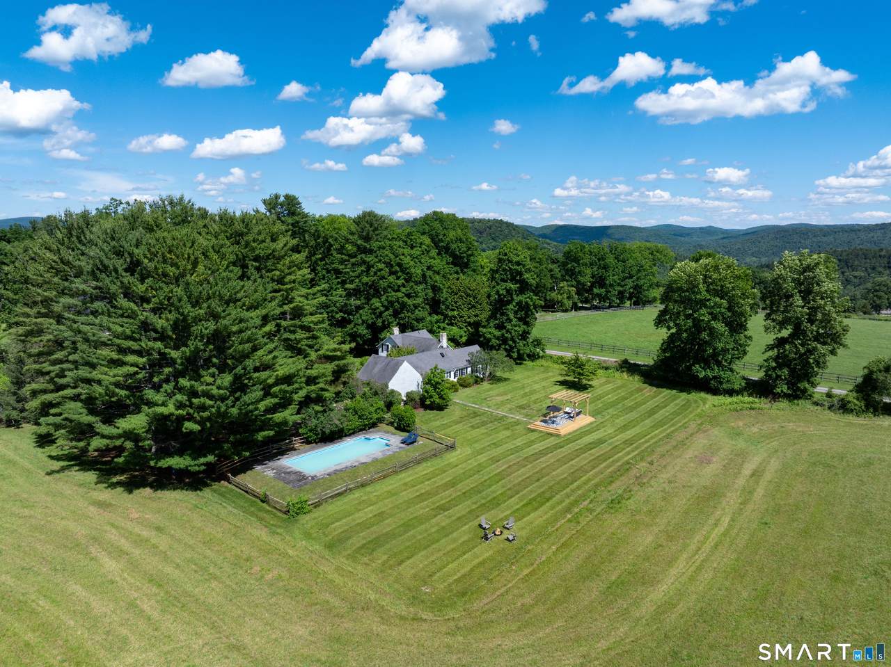 461 Wells Hill Road - Photo 1