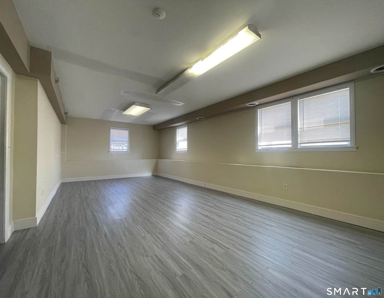 727 Campbell Avenue - Photo 1