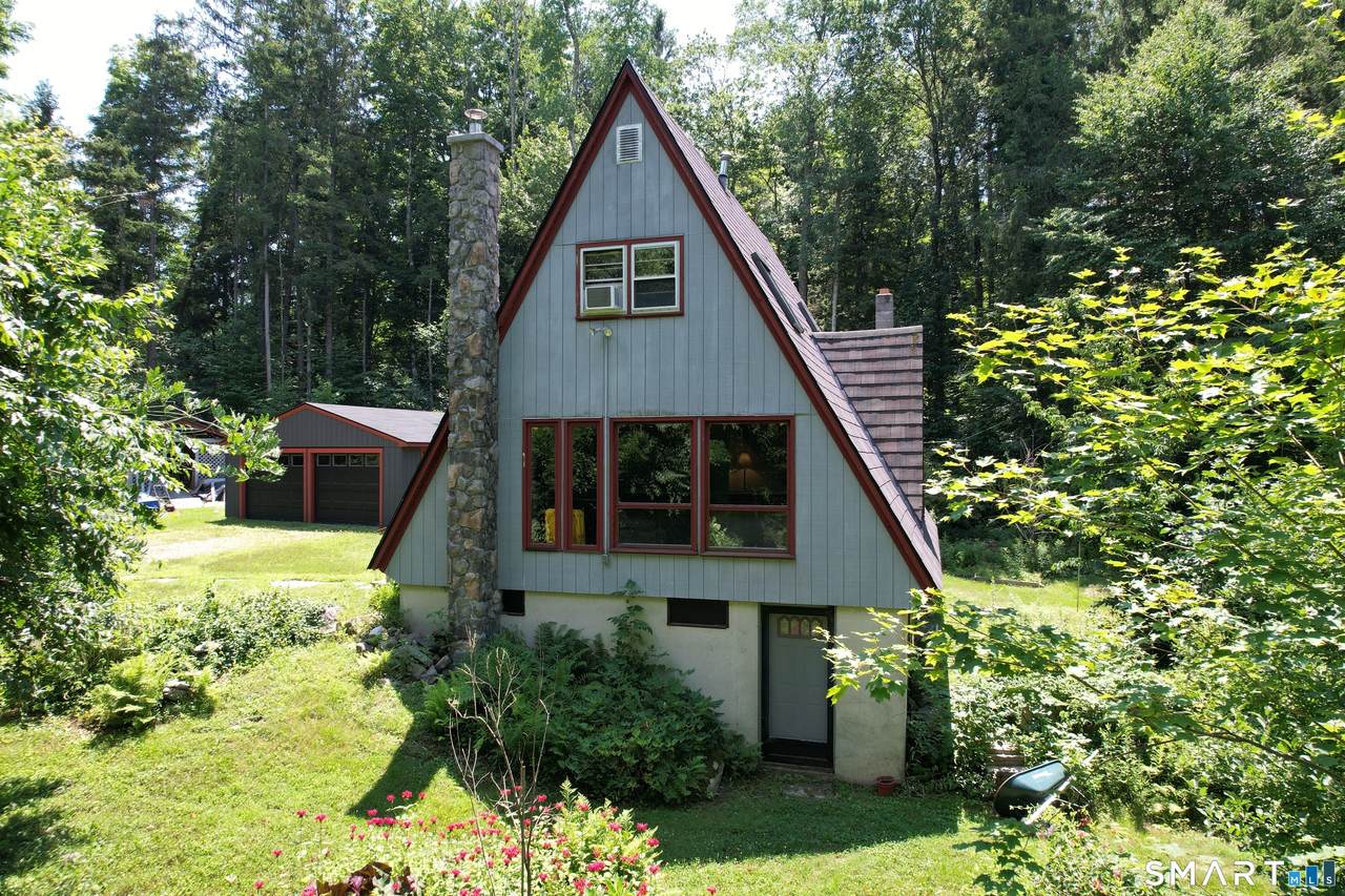 205 Old North Road - Photo 1