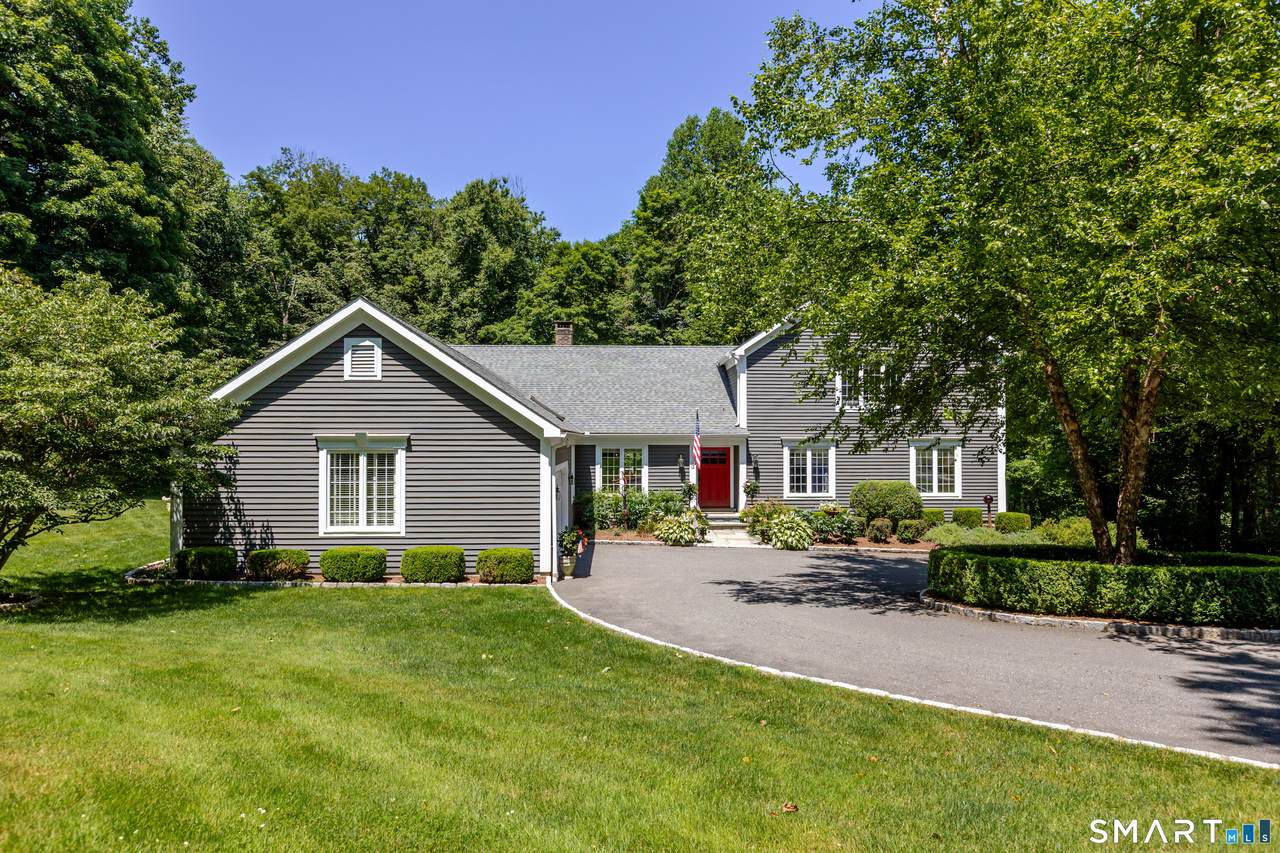 12 Lyndenwood Drive - Photo 1