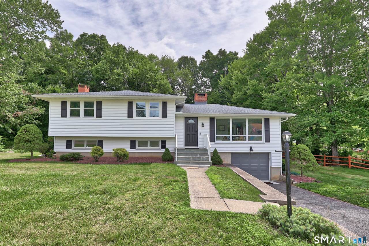 2 Northwood Drive - Photo 1