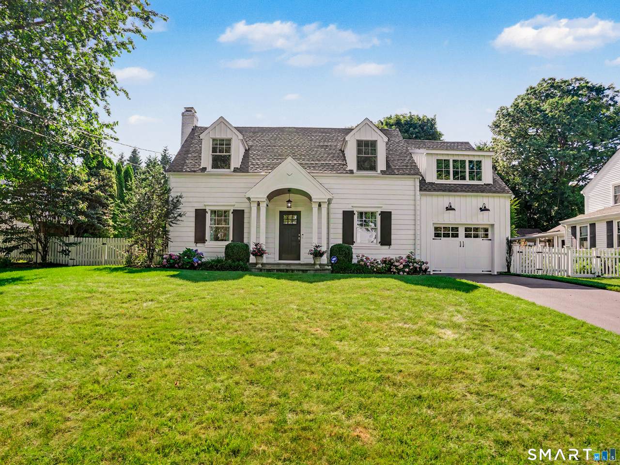 114 Lee Drive - Photo 1