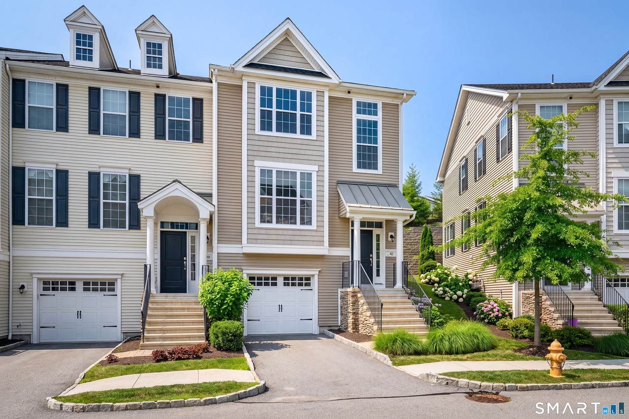 42 Moorland Drive - Photo 1