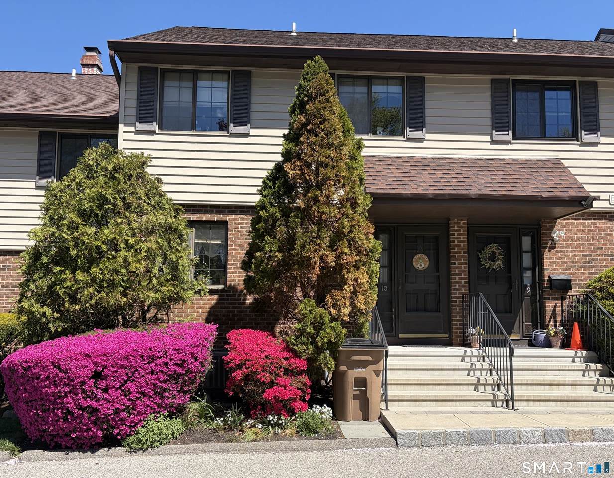 202 Soundview Avenue - Photo 1