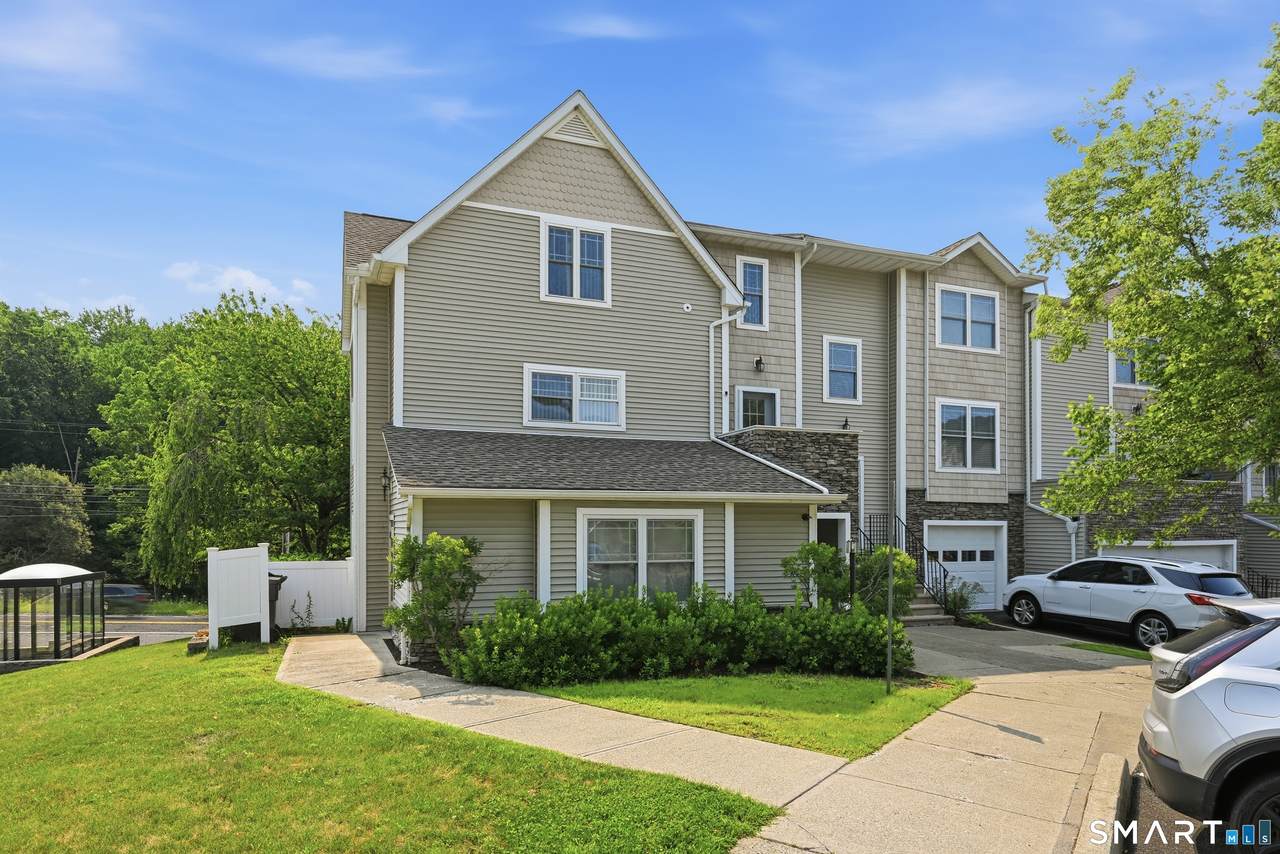 2 Stetson Place - Photo 1
