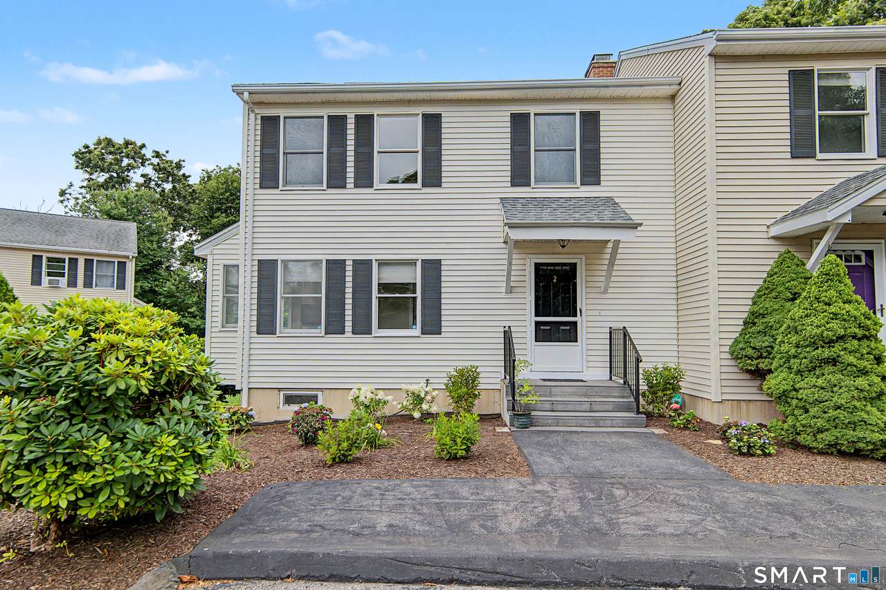 2 Castle Meadow Drive - Photo 1