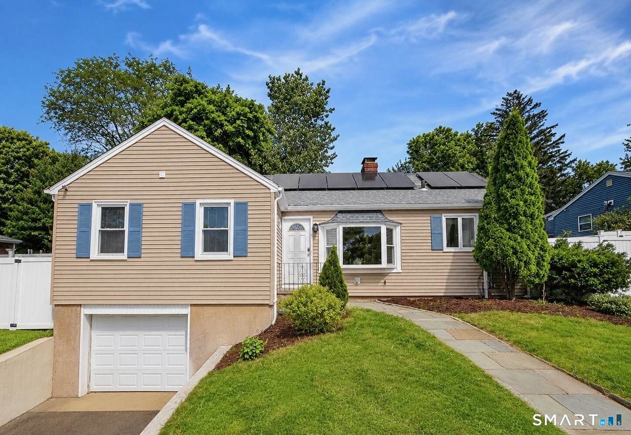 172 Carpenter Avenue - Photo 1