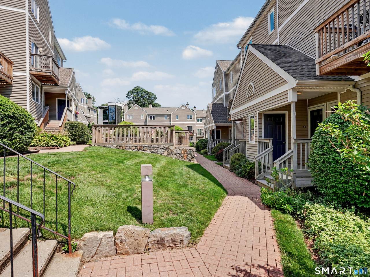 57 Glenrock - Photo 1