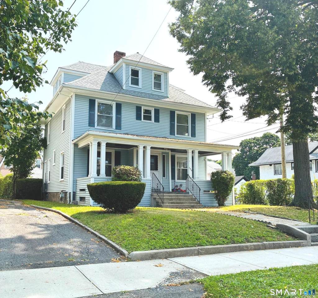 1910 Park Avenue - Photo 1