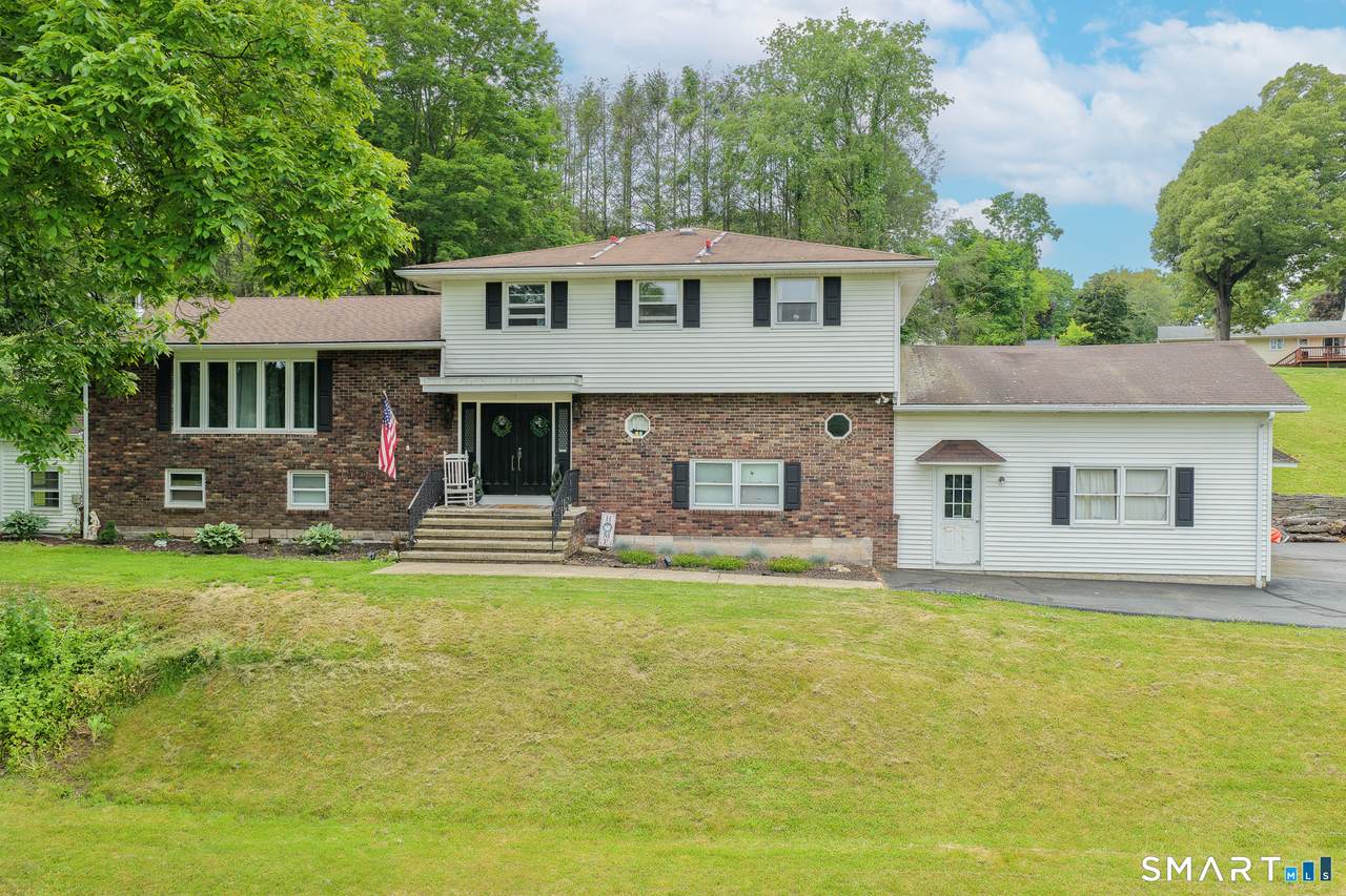 16 Indian Hill Road - Photo 1