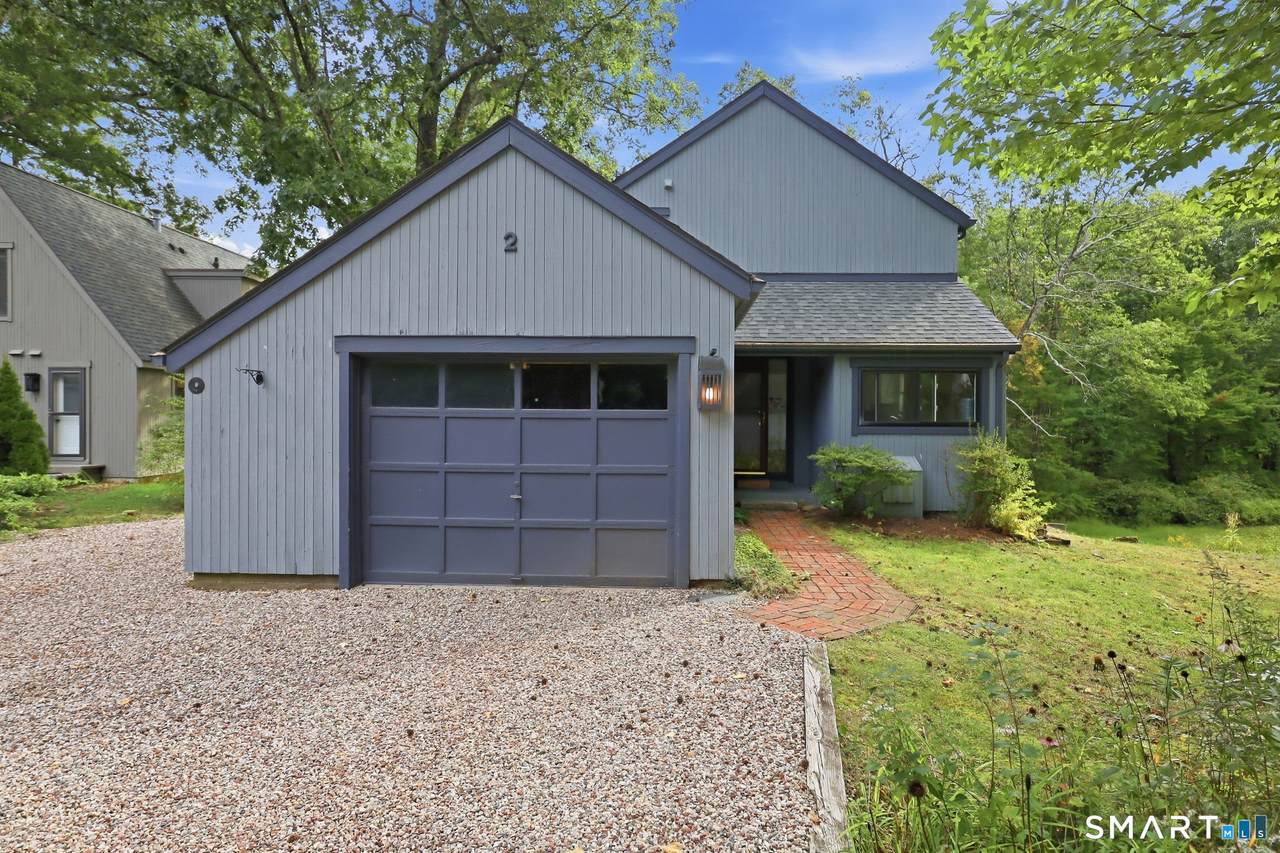 2 Pond Circle - Photo 1