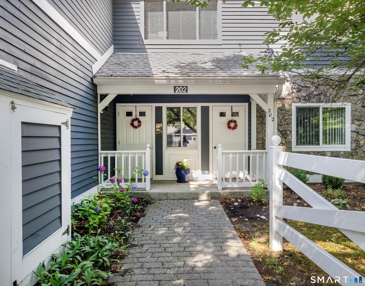 202 Windgate Circle - Photo 1