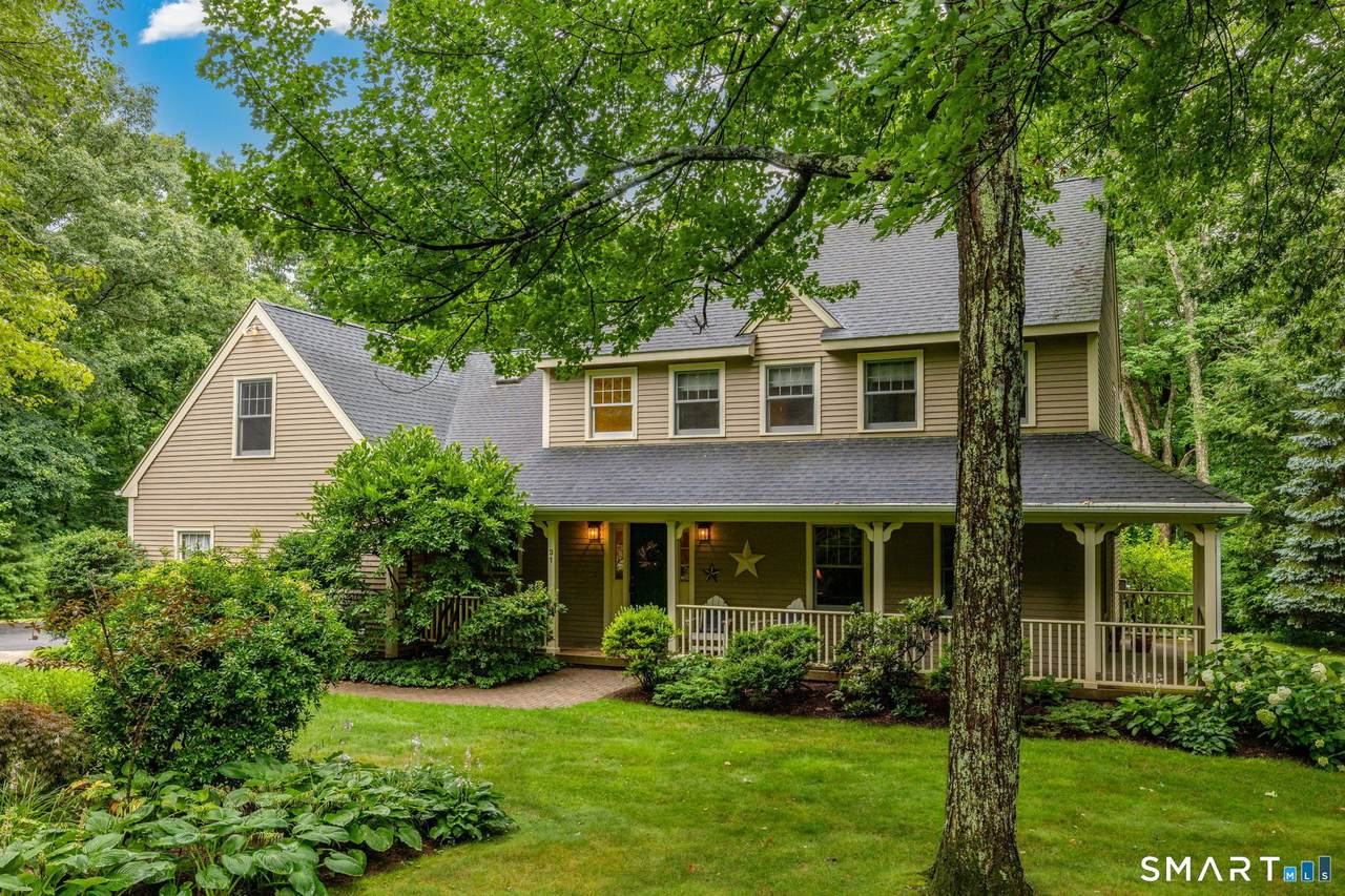 31 Knollwood Drive - Photo 1