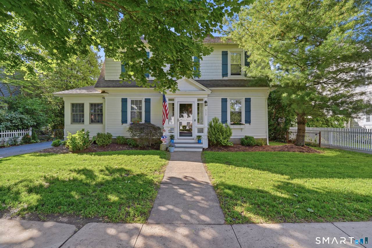 313 Old Post Road - Photo 1