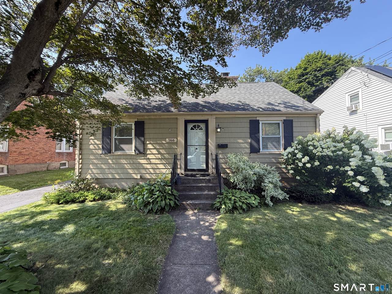 166 Roseleah Avenue - Photo 1