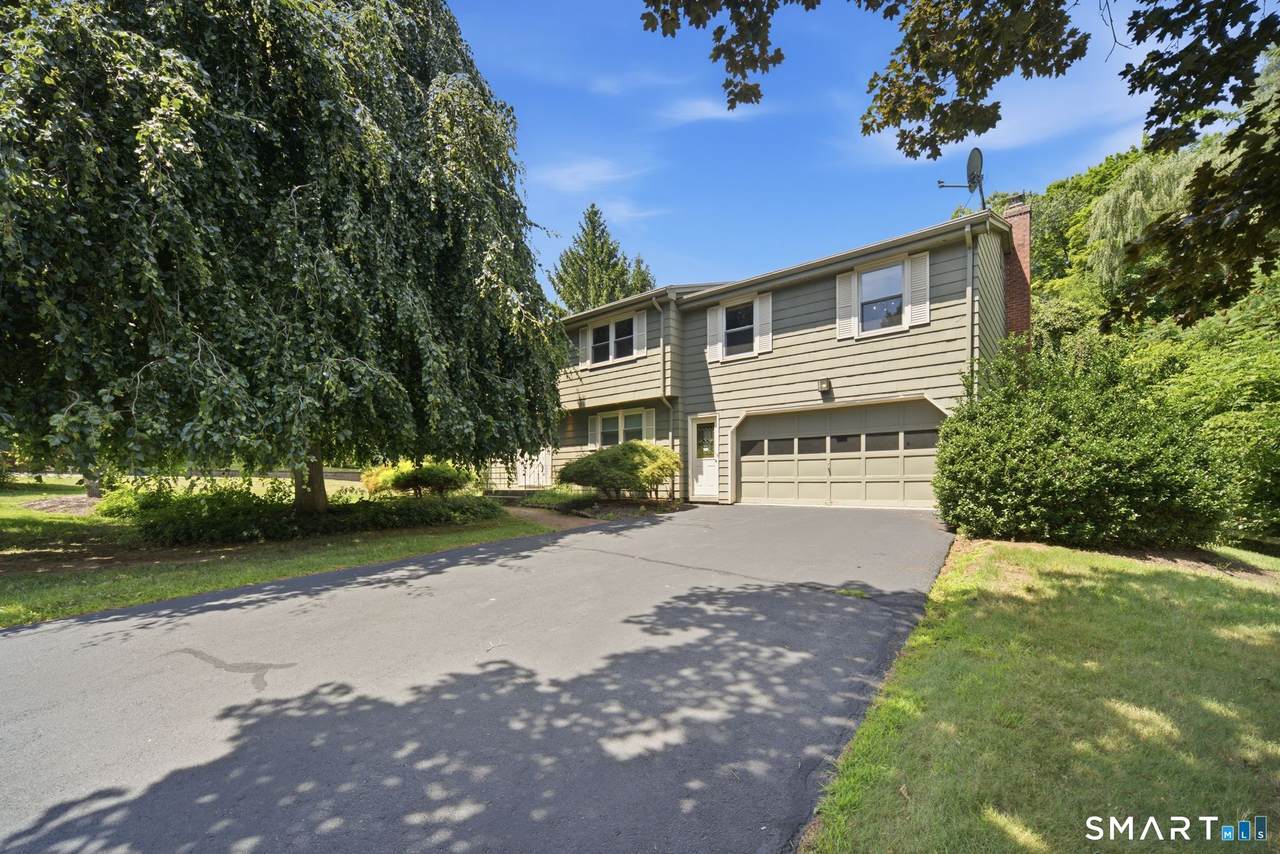 40 Eastview Drive - Photo 1