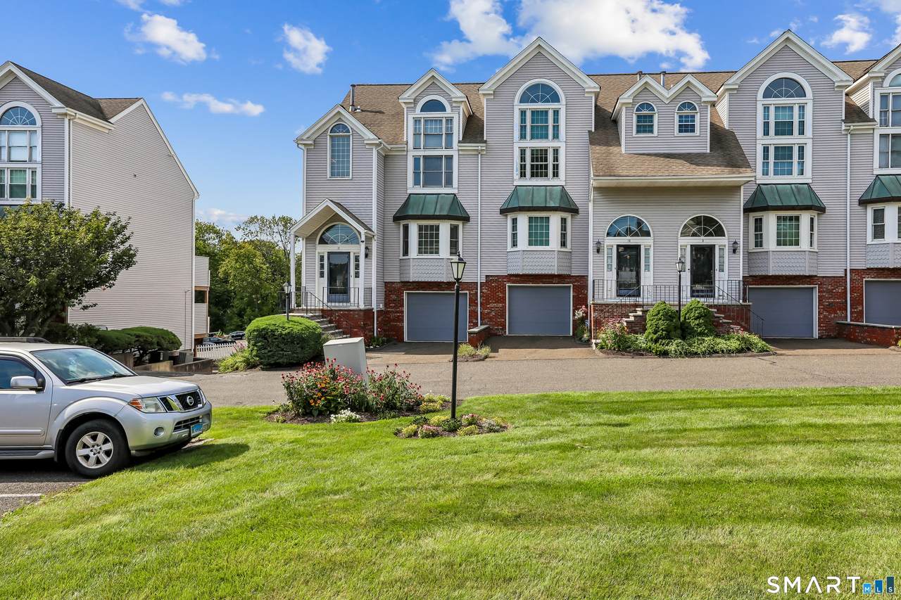 130 Deer Hill Avenue - Photo 1