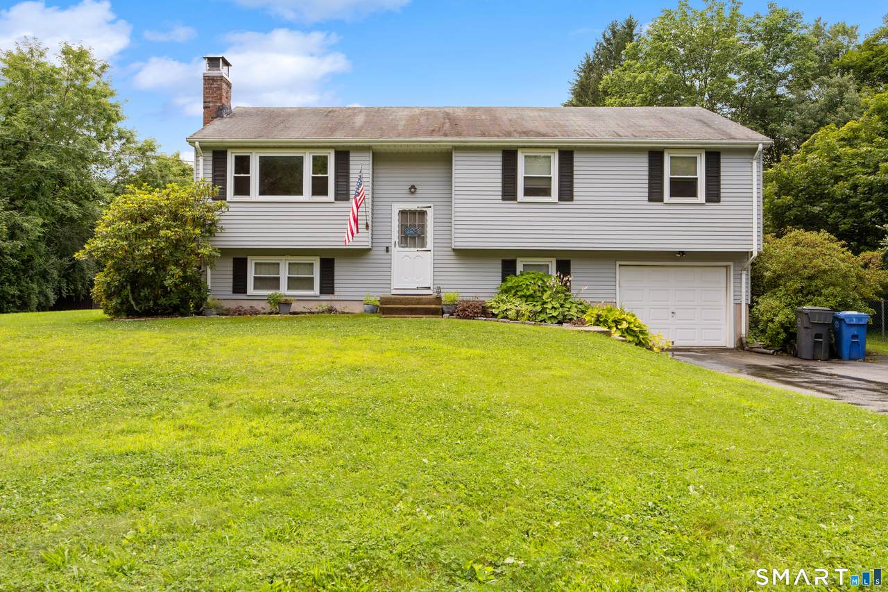 32 Hickory Road - Photo 1