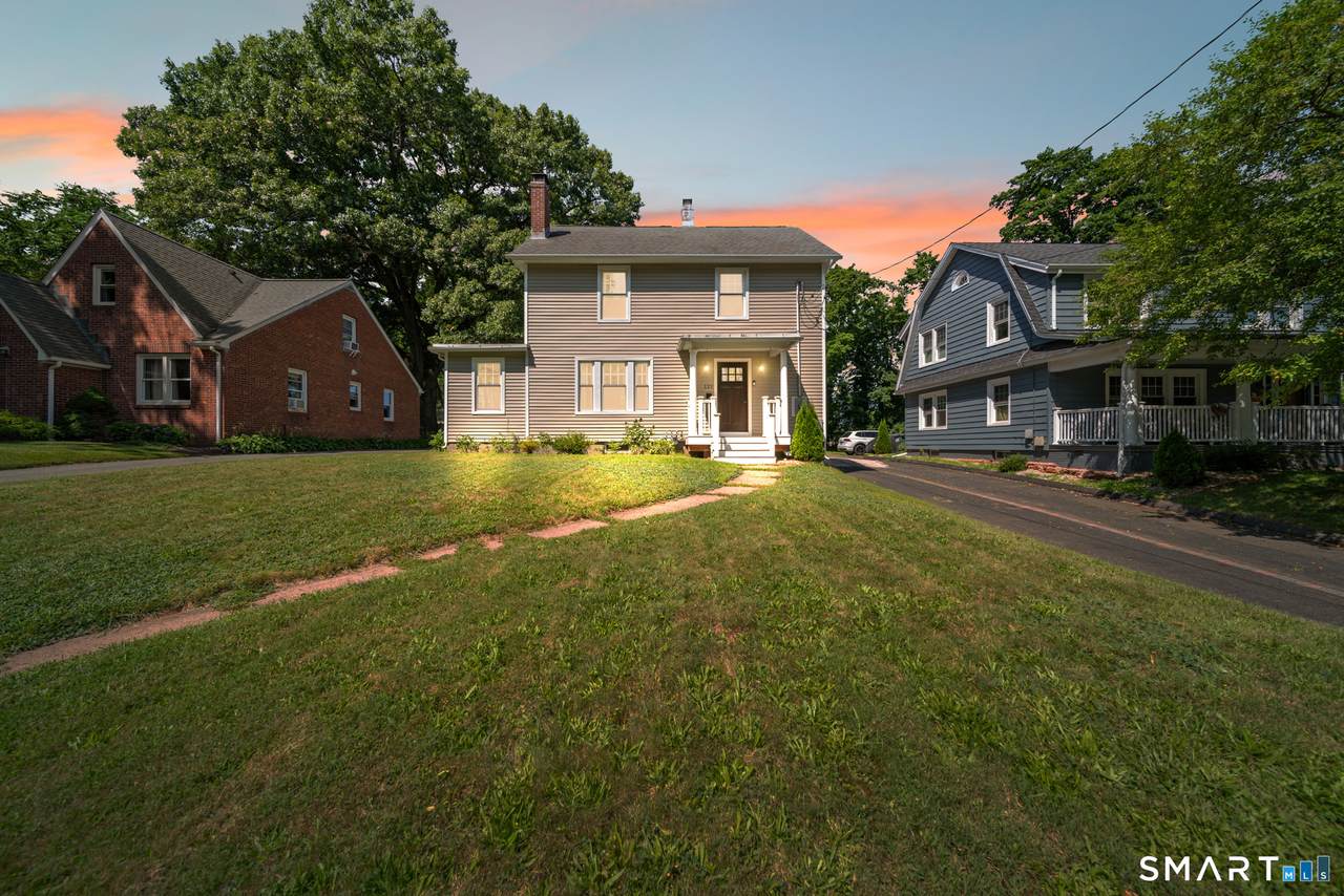121 Highwood Avenue - Photo 1
